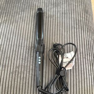 Bio Ionic 1 1/4 inch Black Curling iron